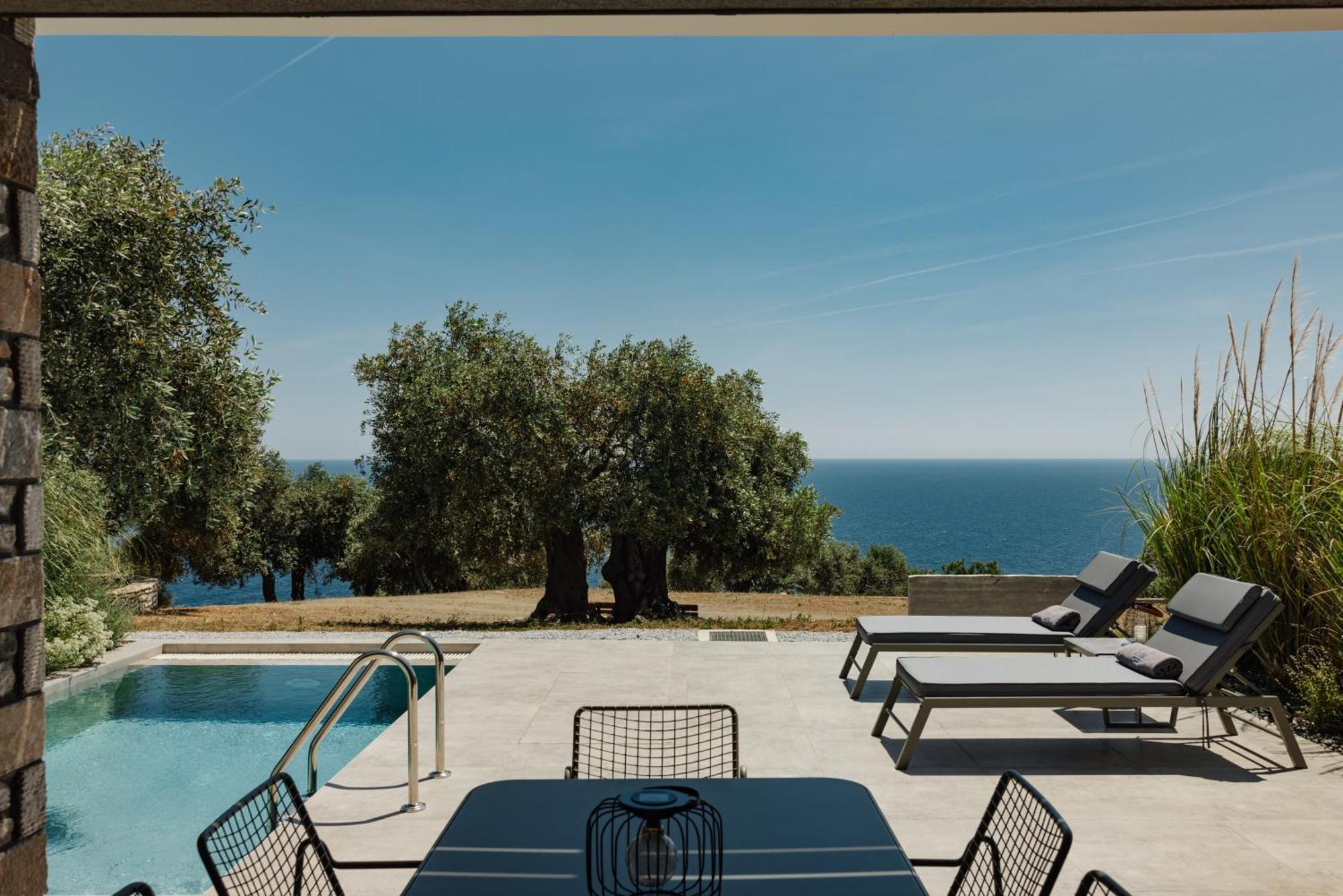 Olive Blue Thassos Luxury *
