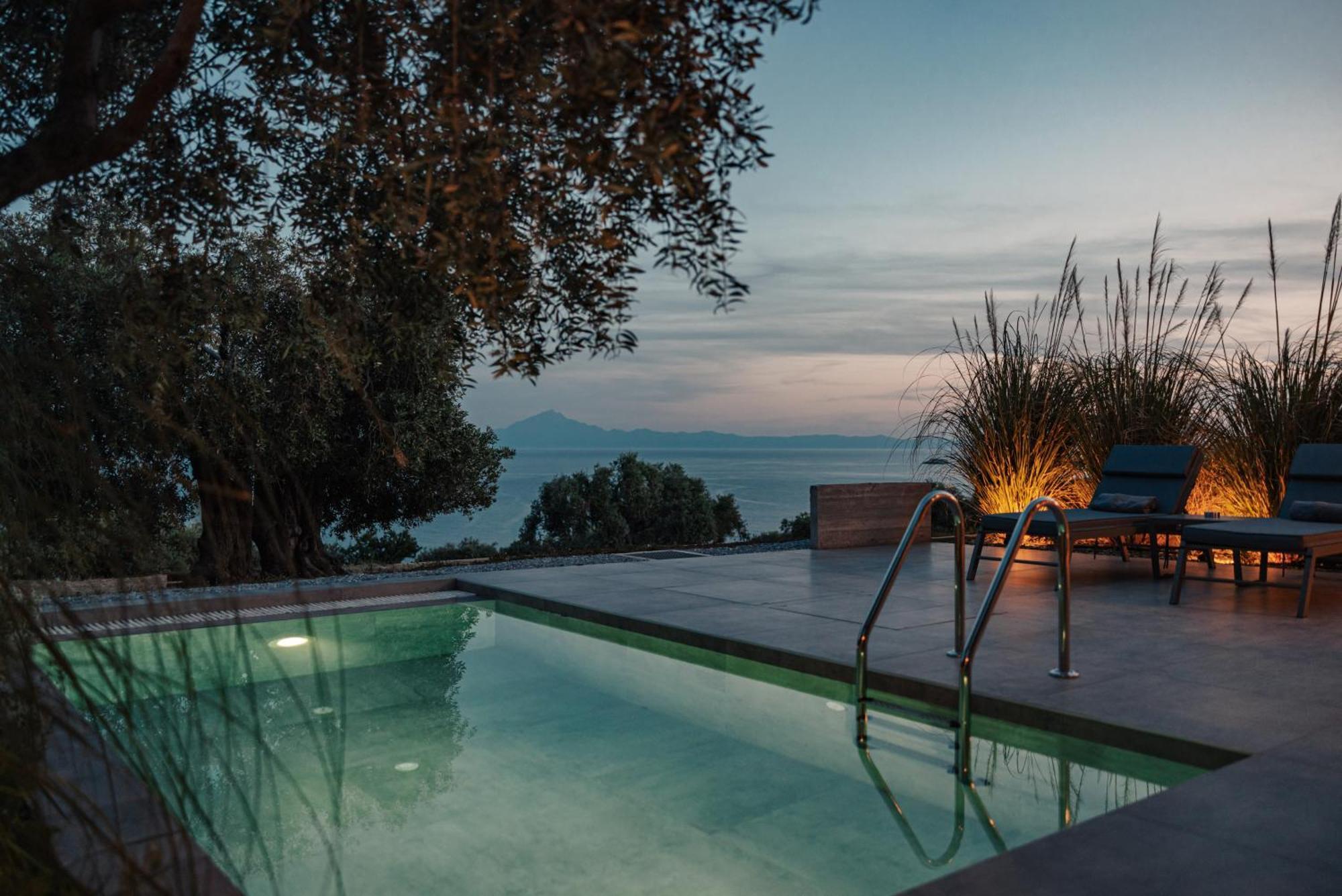 Olive Blue Thassos Luxury *