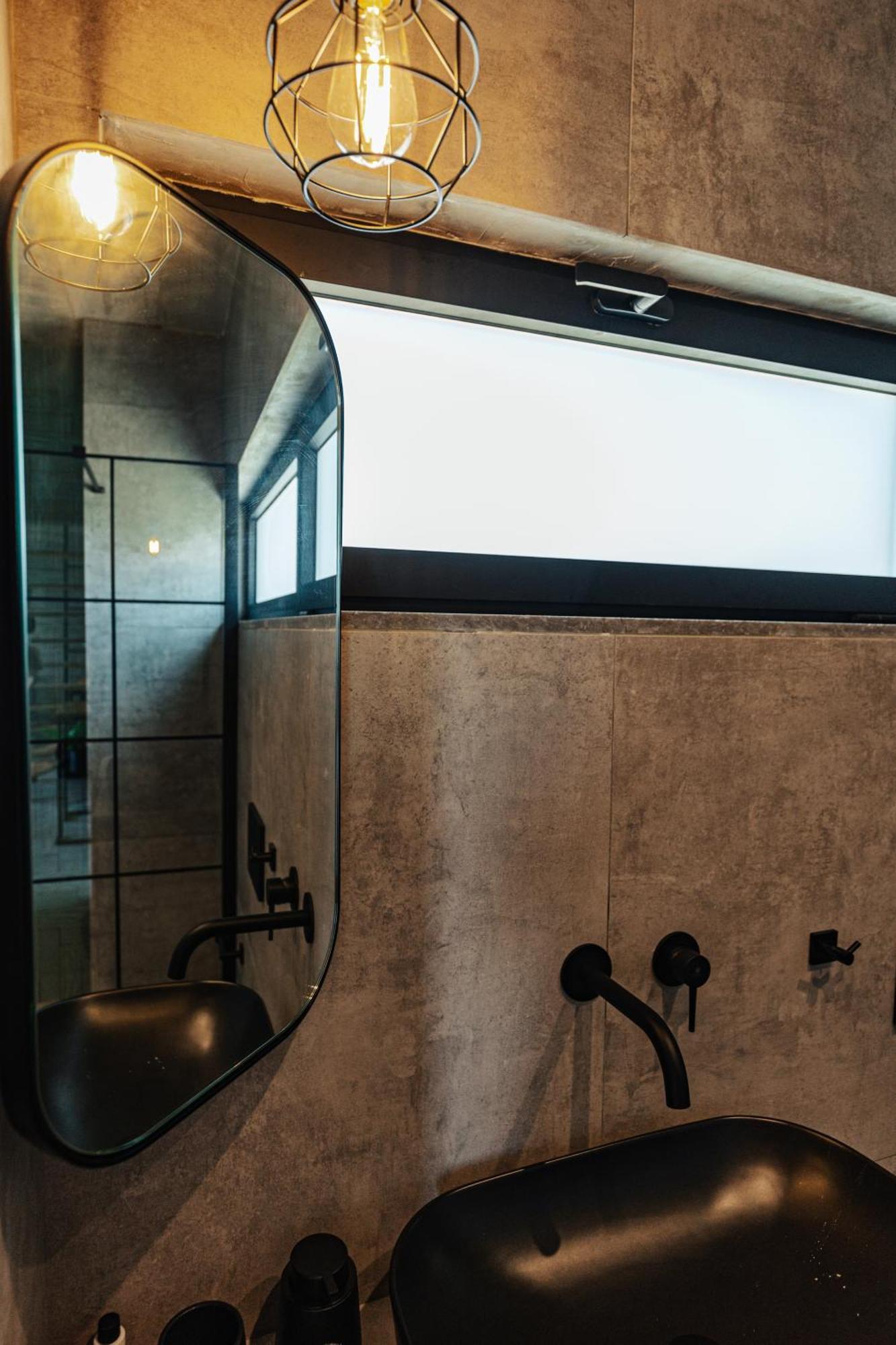 Olive Blue Thassos Luxury * Astris